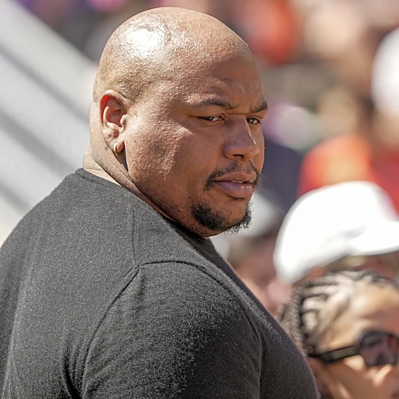 NY Giants Dexter Lawrence ‘does indeed want out of New York’, per report