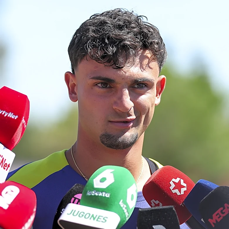 Marc Pubill breaks his silence on controversial penalty decision during Barcelona’s clash with Atletico