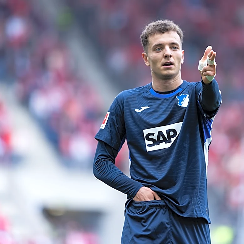 The Daily Bee: Fisnik Asllani Top of BVB’s Summer Shortlist