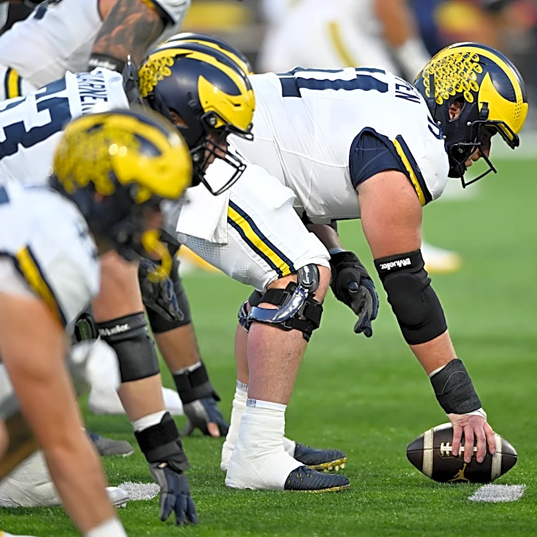 NFL Draft Profile: Michigan Football OL Greg Crippen