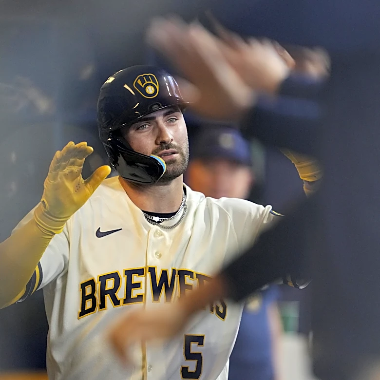 Back to back to back bunts lift the Brewers over the Blue Jays, 2-1