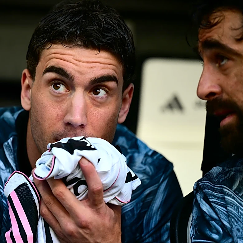 Report: Juventus have shelved contract talks with Dusan Vlahovic until after the season