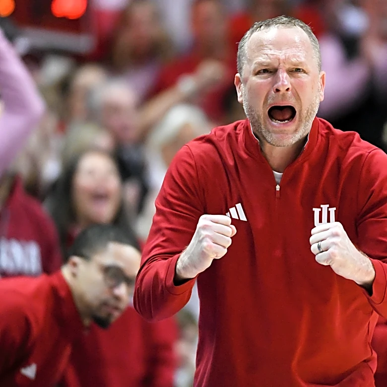 Friday Headlines: Portal movement for basketball, spring practice continues for football