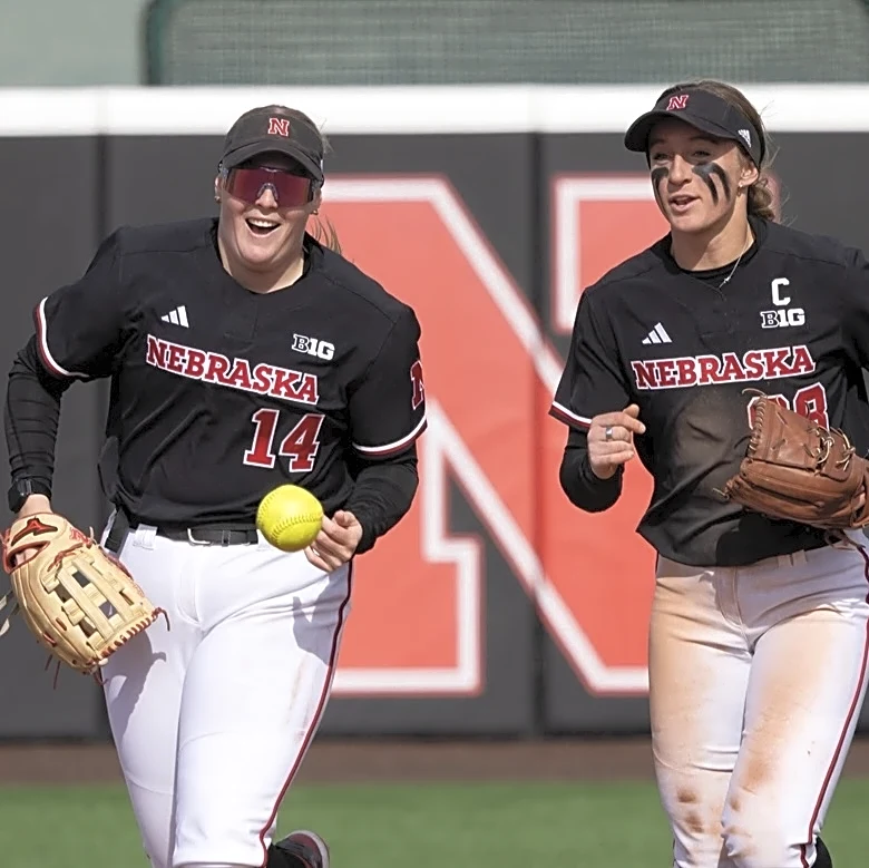 #5 HUSKERS SOFTBALL – Bring the Winter Gear: Minnesota Preview, How To Watch/Listen & More