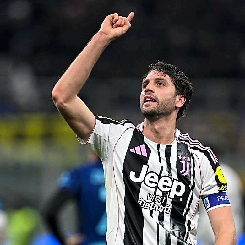 OFFICIALLY OFFICIAL: Manuel Locatelli signs contract extension with Juventus through 2030