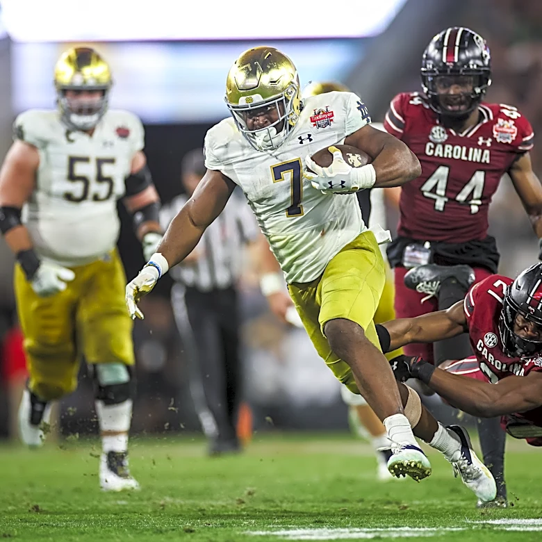 5 Notre Dame Football Photos For A Friday: Meaningless Bowl Love