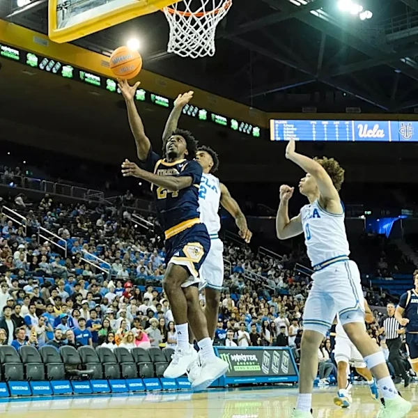 UC Irvine transfer G Jurian Dixon plans to visit Texas