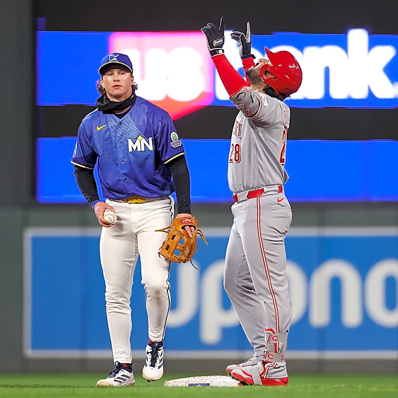 Reds 2, Twins 1: Bats are cold on cold night (that’s no excuse!)