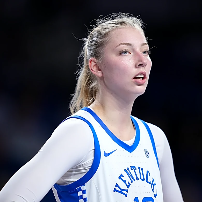 Clara Strack announces her return to Kentucky