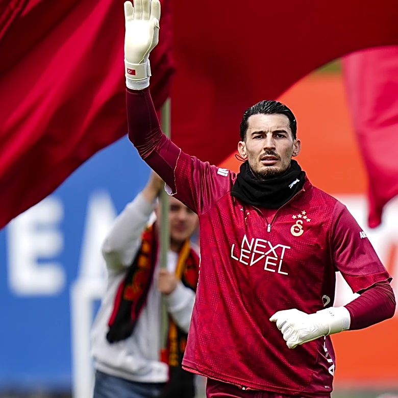 Bizarre report links Bayern Munich to Galatasaray’s No.1