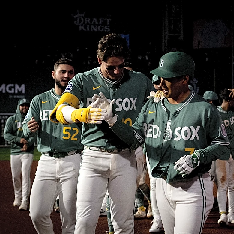 The astonishing absurdity of all seven Red Sox walk-off wins in the Fenway greens