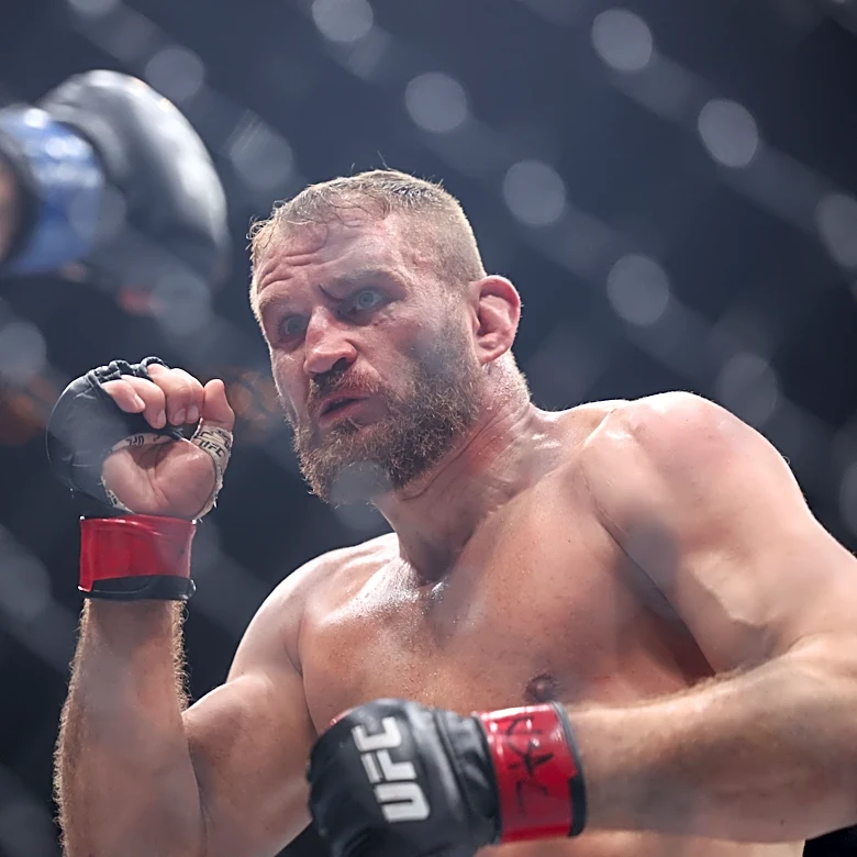 Torn meniscus takes Jan Blachowicz out of Bogdan Guskov rematch at UFC 328