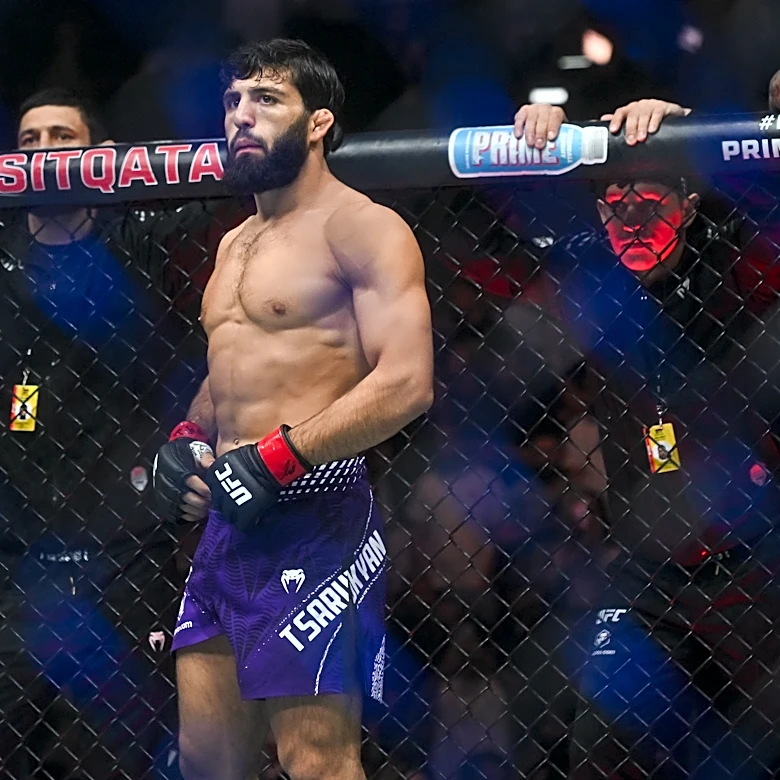 Arman Tsarukyan pokes fun at ‘fat ass’ Urijah Faber ahead of RAF 8 matchup