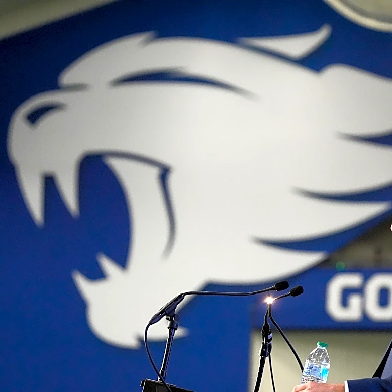 4-star DB Tristin Hughes commits to Kentucky Football, who now has a top-10 recruiting class