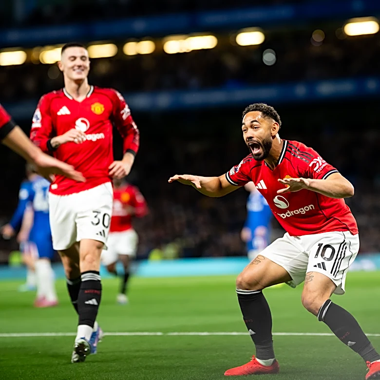 Chelsea 0-1 Manchester United: Reds earn successful smash and grab at Stamford Bridge
