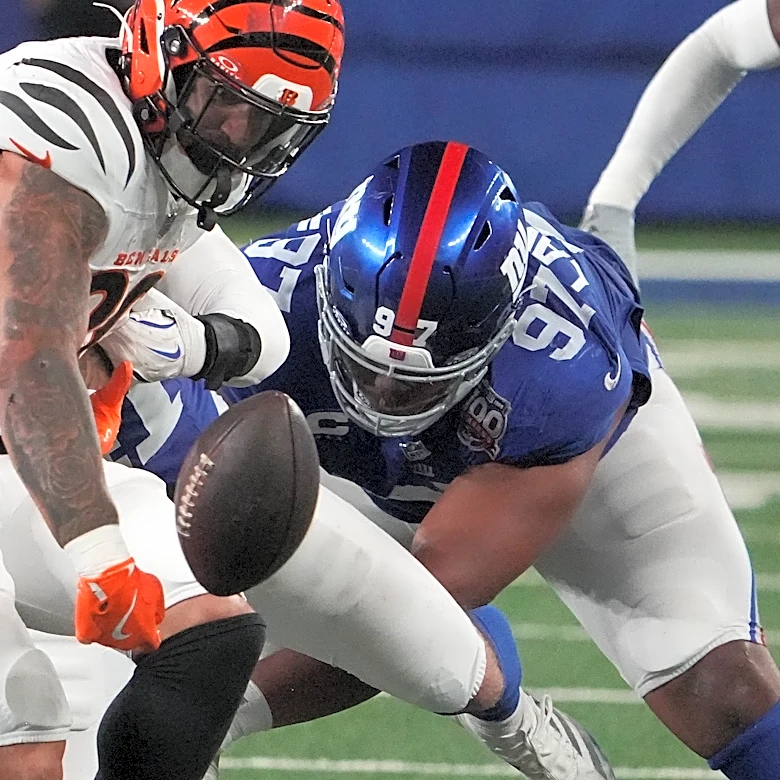 Twitter celebrates Bengals’ trade for Giants All-Pro Dexter Lawrence