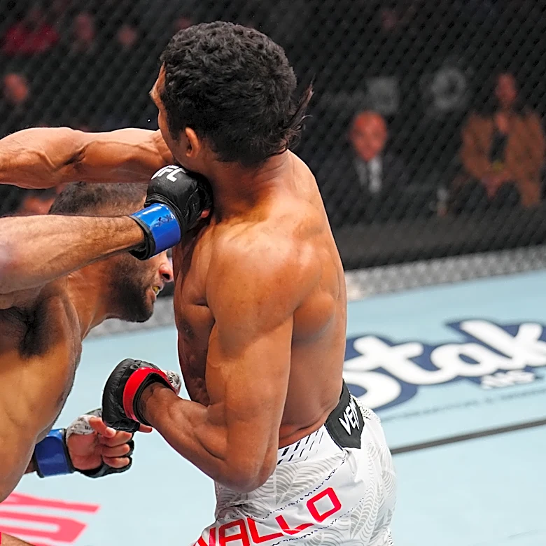 Highlights! Jai Herbert survives storm to KO Mandel Nallo at UFC Winnipeg