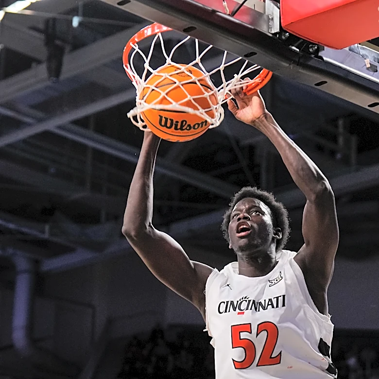 Report: Michigan Basketball hosting transfer portal big man on Monday