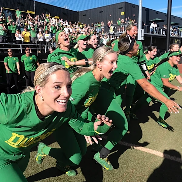 Oregon Diamond Ducks Split Game Two