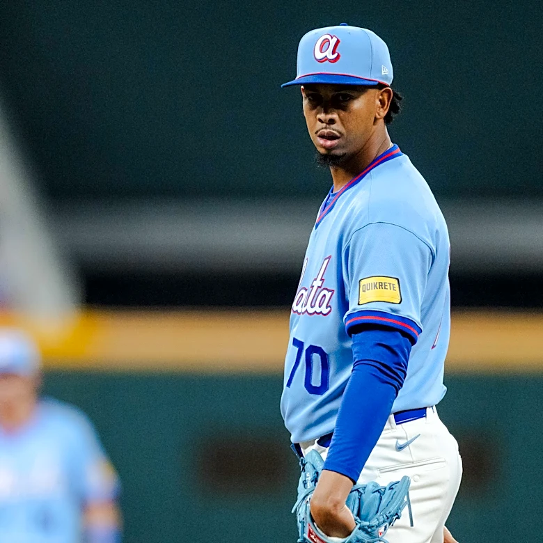 Osvaldo Bido claimed by White Sox