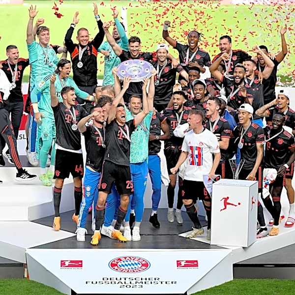 Manuel Neuer equals Bayern Munich legend Thomas Müller in Bundesliga trophies