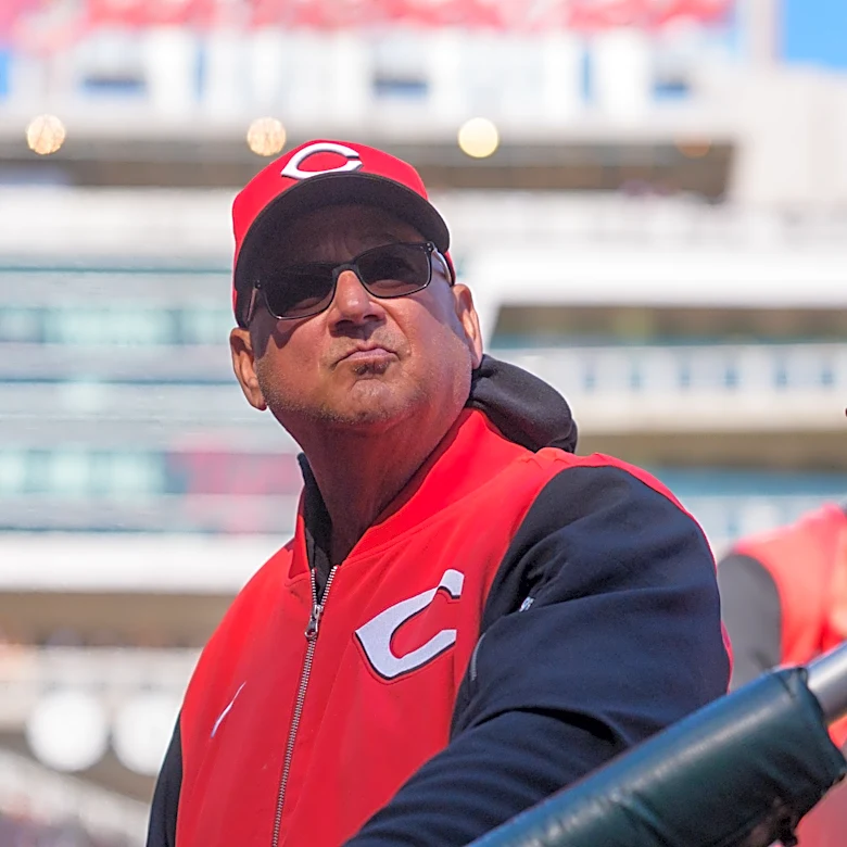 Reds 7, Twins 4 (F/10): The Red(s) Scare