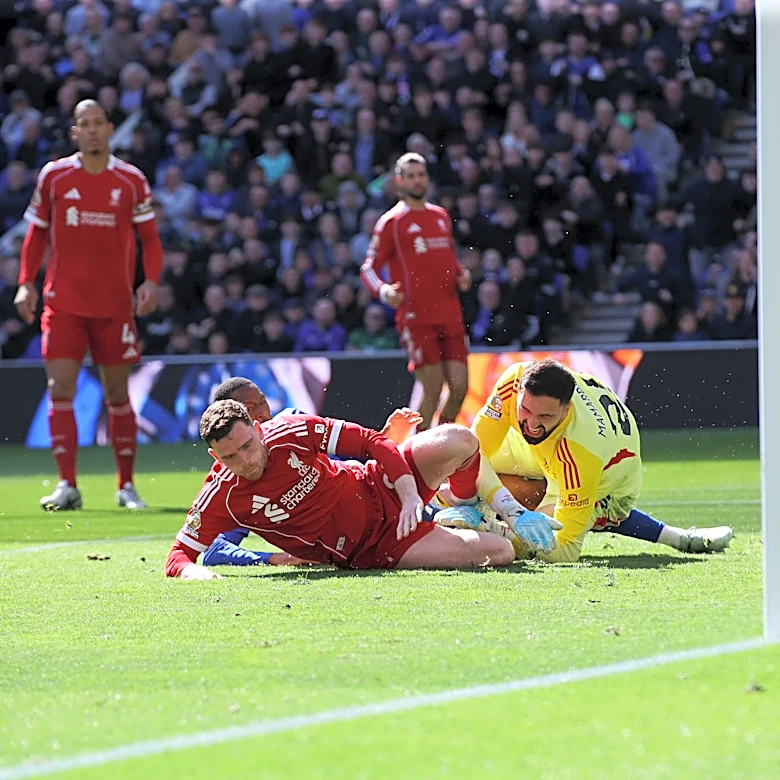 Arne Slot Provides Positive Mamardashvili Injury Update