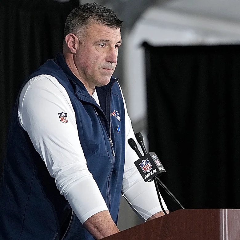 Mike Vrabel makes first public statement about Dianni Russini photos