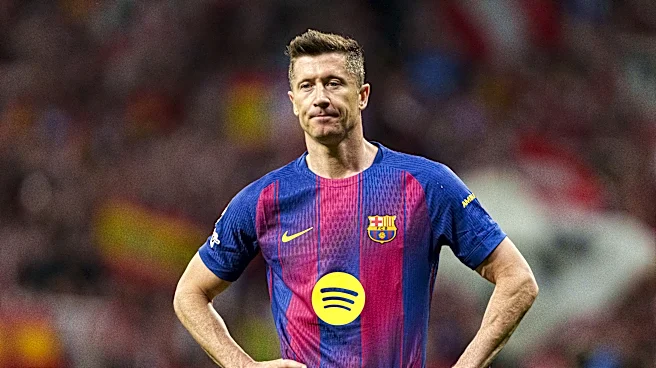 ‘Robert, behave like a man’ – Lewandowski urged to ditch Barcelona by Polish legend