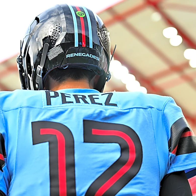 Former Rams quarterback traded to a St. Louis team