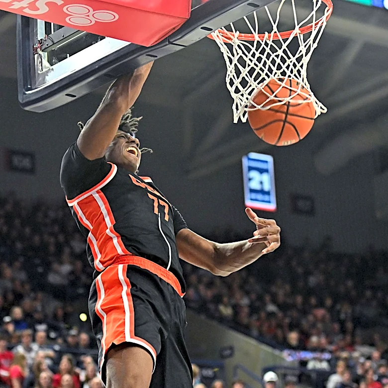 Florida Atlantic transfer Maxim Logue commits to UNC