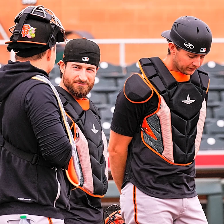 Giants place Daniel Susac on IL, call up Eric Haase