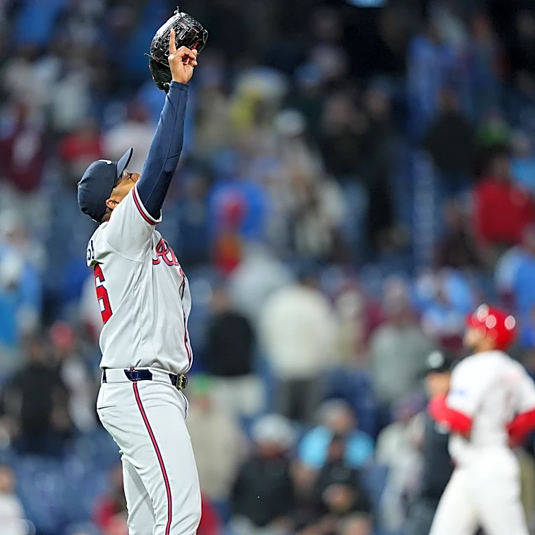 Raisel Iglesias injury update