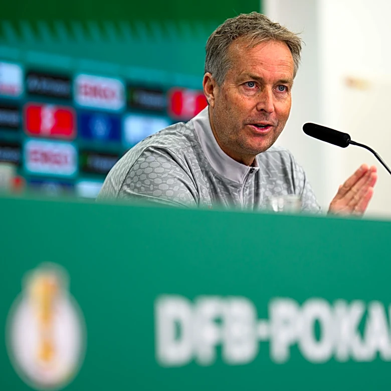 Bayer Leverkusen boss wants to draw from energy of fans against Bayern Munich