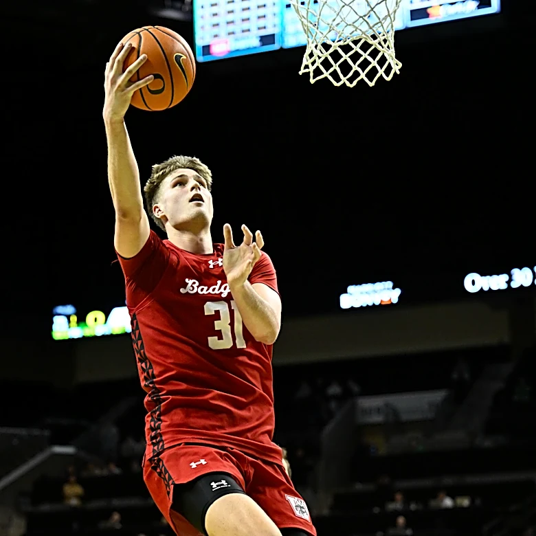 Nolan Winter to return for 2026-27 season