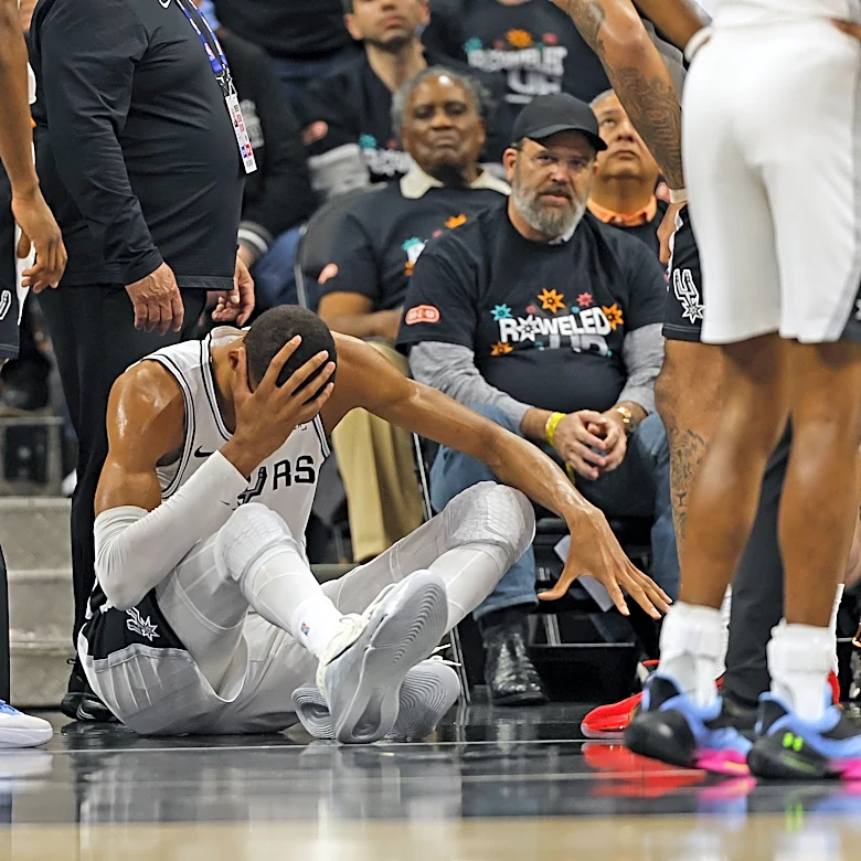 Spurs let Game 2 slip away as injuries, cold finish doom team versus Blazers