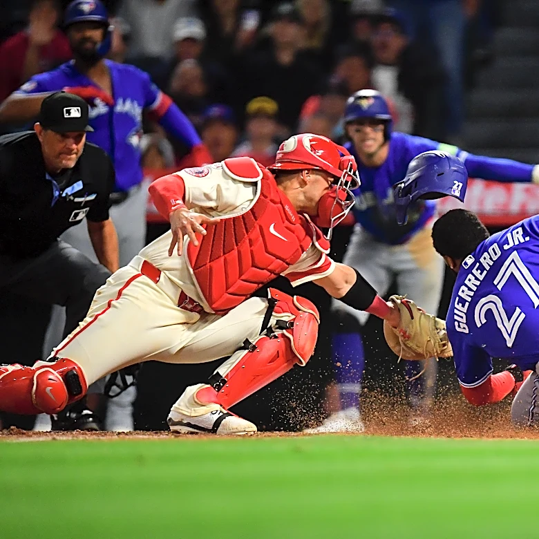 Jays Win 4-2, Take First Series Since Opening Weekend
