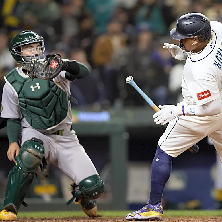 Mariners go down with a whimper, drop game and series to A’s