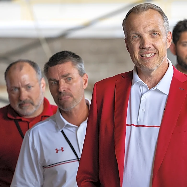 Barry Alvarez shares thoughts on Chris McIntosh departure