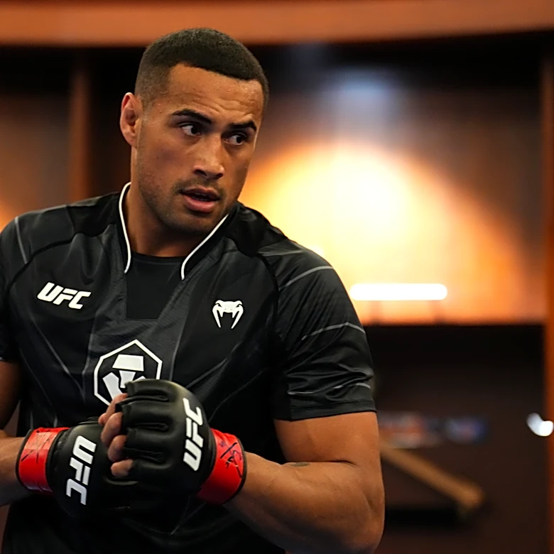 Video: UFC champ Carlos Ulberg back on his feet less than a week after reconstructive knee surgery