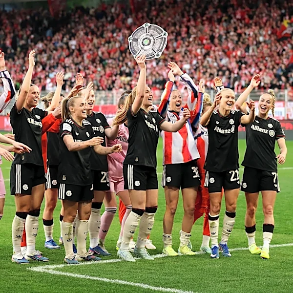 Breaking: Bayern Munich Frauen clinch Bundesliga title