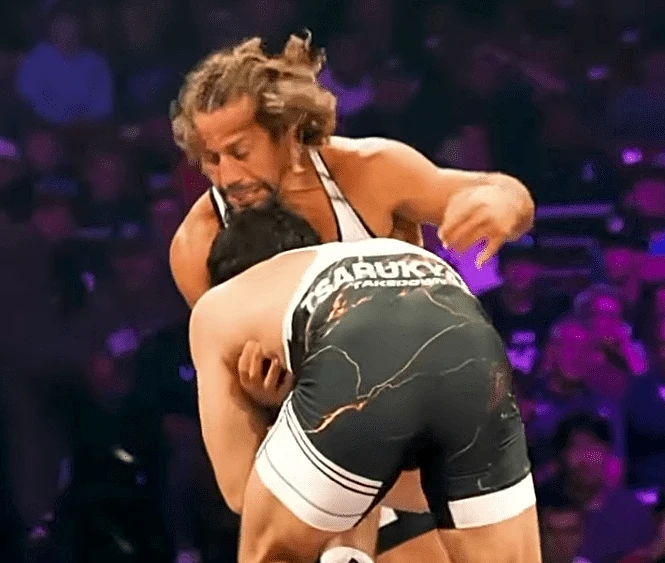 Mailbag: What exactly is Arman Tsarukyan doing?