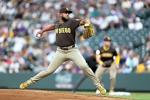 Sticking to winning ways, San Diego ekes out ahead of Rox