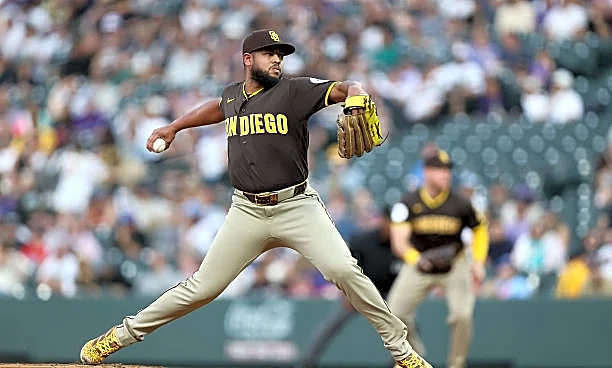 Sticking to winning ways, San Diego ekes out ahead of Rox