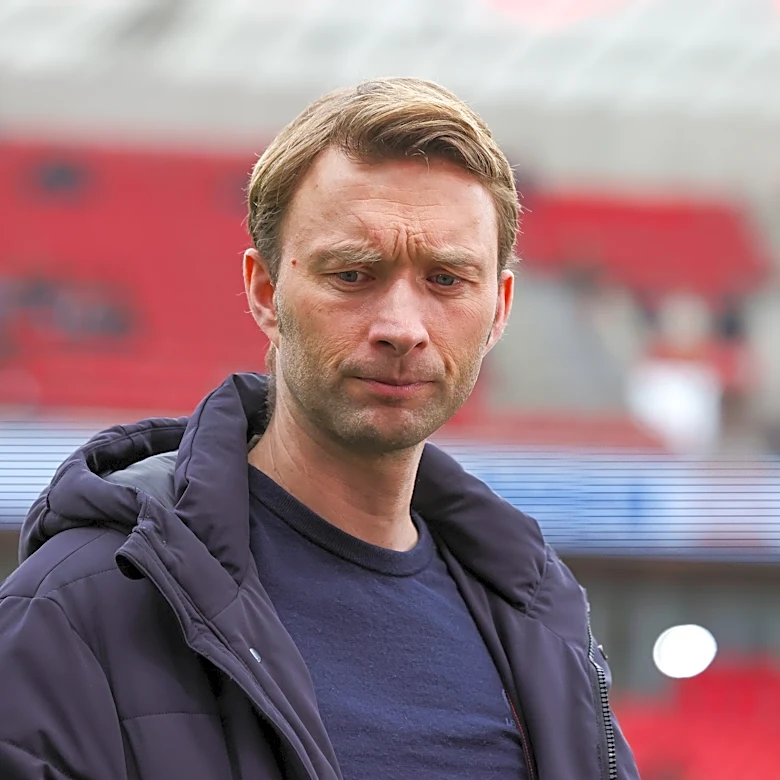 Bayer Leverkusen’s Simon Rolfes disappointed in insufficient fight vs. Bayern Munich