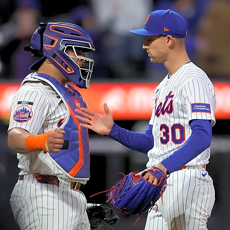 Mets finally win a game, but Lindor exits early