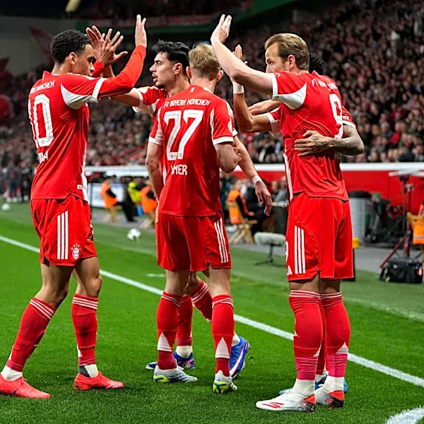 Bayern Munich News: The aftermath of FC Bayern’s 2-0 victory over Bayer Leverkusen; Dušan Vlahović still on Bayern’s radar?; and MORE!