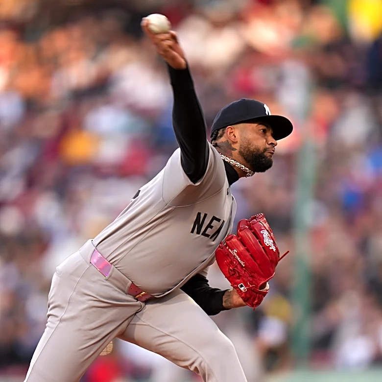 Yankees Sequence of the Week: Luis Gil (4/21)