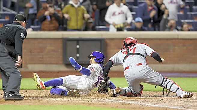 Mets place Francisco Lindor on the 10-day injured list with a left calf strain