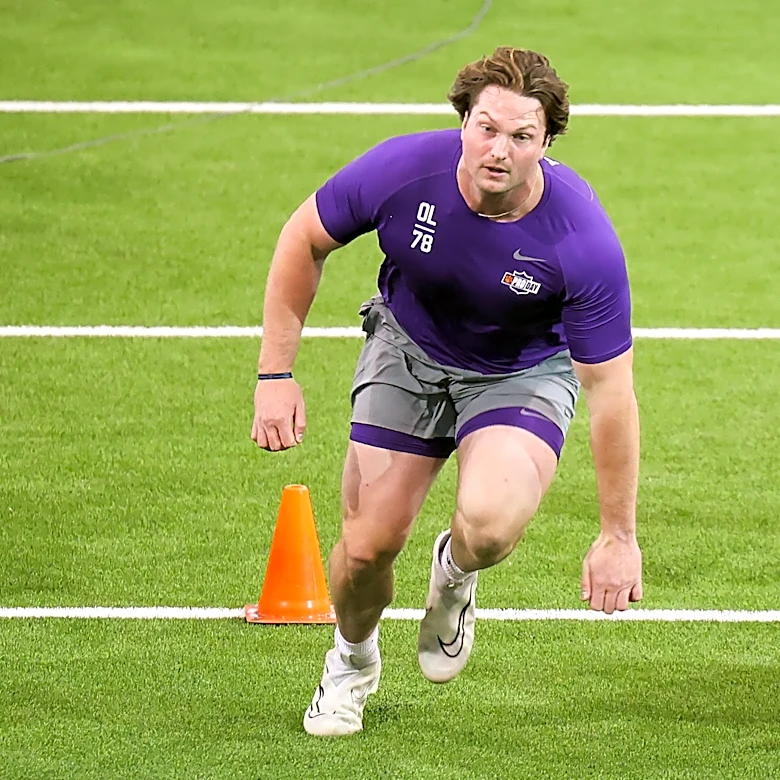 Detroit Lions select Clemson OL Blake Miller in 1st Round of NFL Draft